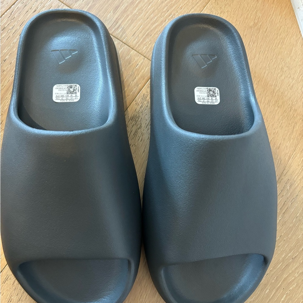 Yeezy slide